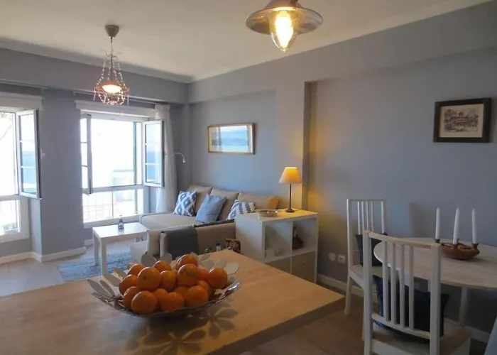 Barreirinha Ii Near Old Town With Ocean Views * Фуншал