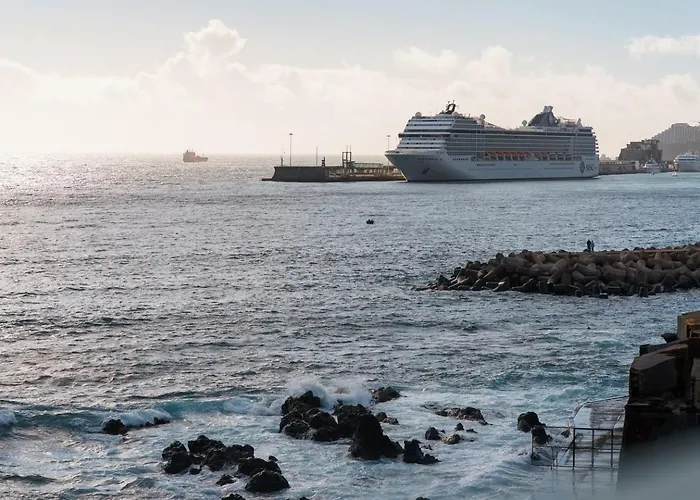 Barreirinha Ii Near Old Town With Ocean Views Апартаменты Фуншал