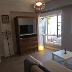 Апартаменты Barreirinha Ii Near Old Town With Ocean Views Фуншал